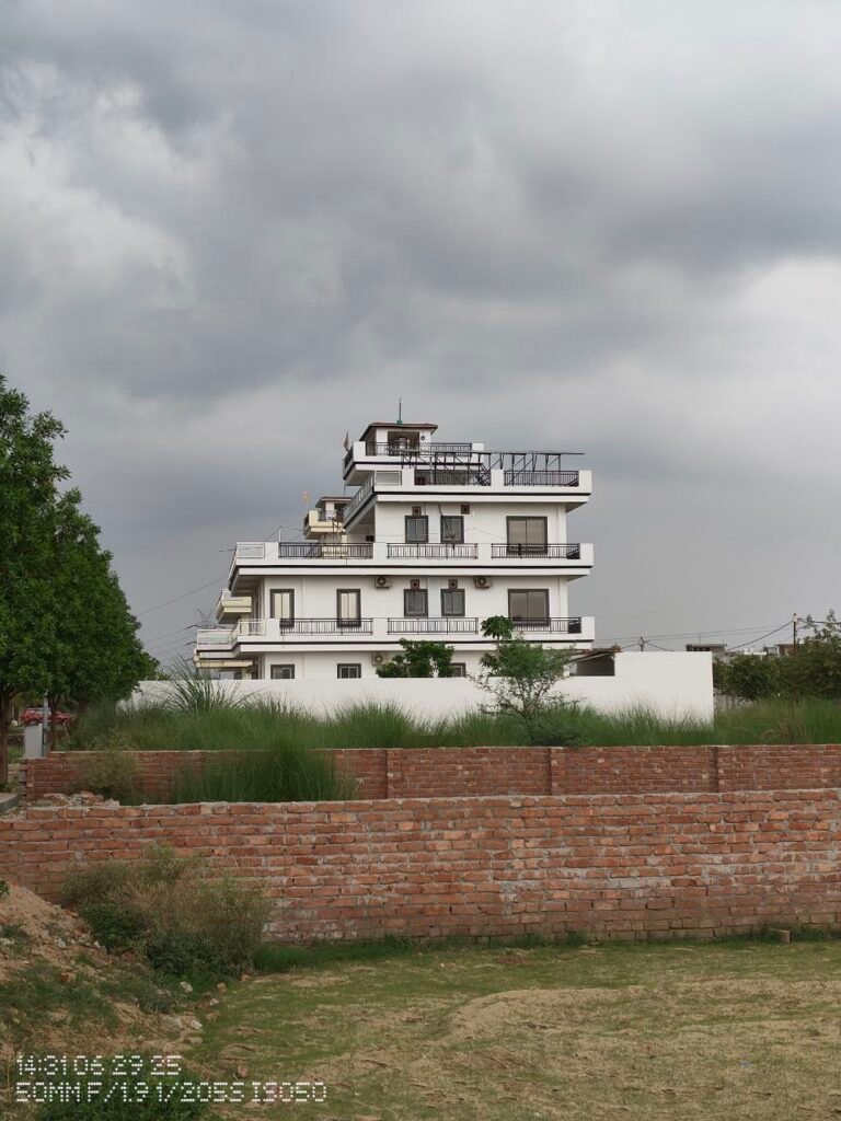 lucknow greens township